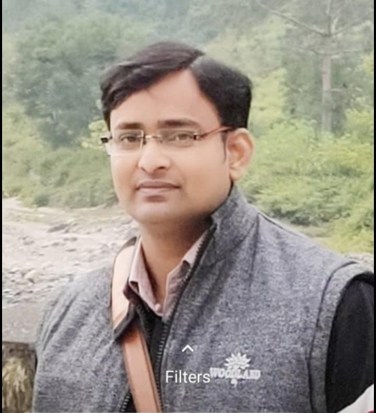 Dr. R.SINGHAL